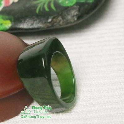 Nhẫn đá ngọc bích nephrite jade 20-18.5
