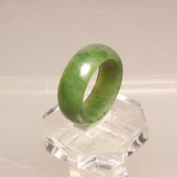 Nhẫn ngọc bích nephrite size19 NBN12