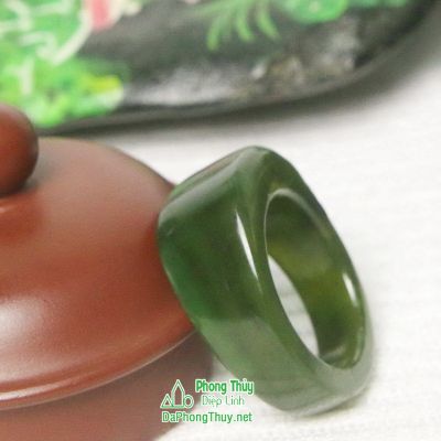 Nhẫn đá ngọc bích nephrite jade 2-18.2