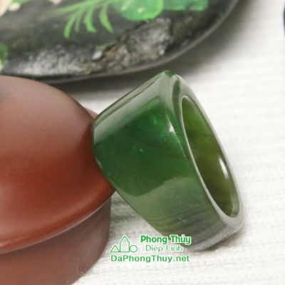 Nhẫn đá ngọc bích nephrite jade 21-18.5