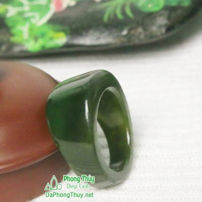 Nhẫn đá ngọc bích nephrite jade 7-18.5