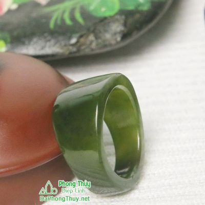 Nhẫn ngọc bích nephrite jade 13-18.2