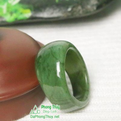 Nhẫn ngọc bích nephrite jade 9-18.5