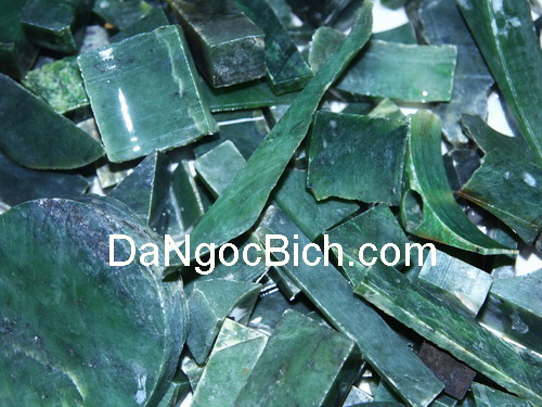 Da ngoc bich nephrite