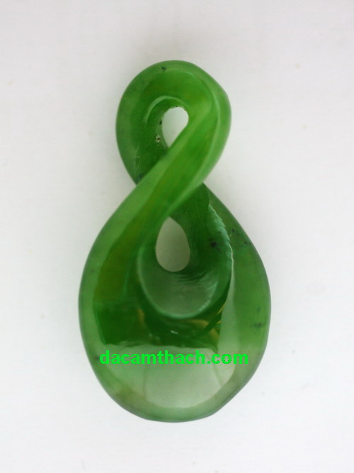 Mat deo ngoc bich nephrite phong thuy