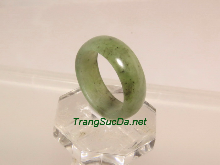 Nhẫn ngọc bích nephrite