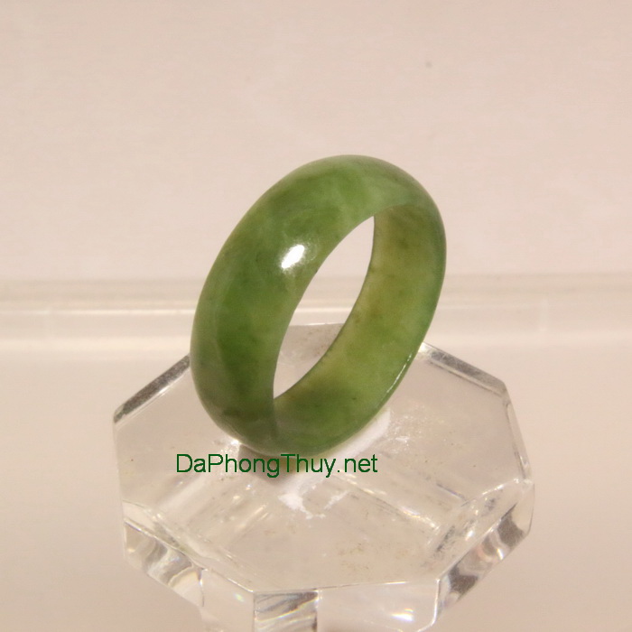 Nhan ngoc bich nephrite