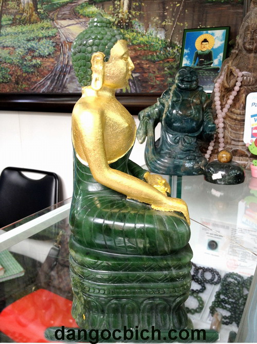 Phat thich ca ngoc bich nephrite